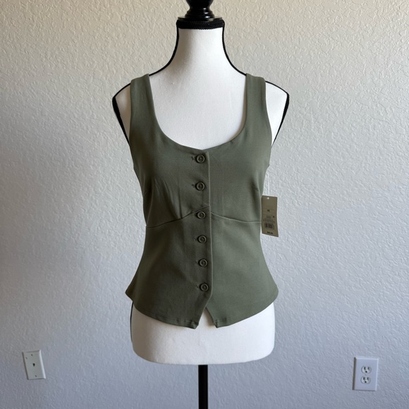 A New Day Sage Green Sleeveless Blouse - Picture 1 of 6